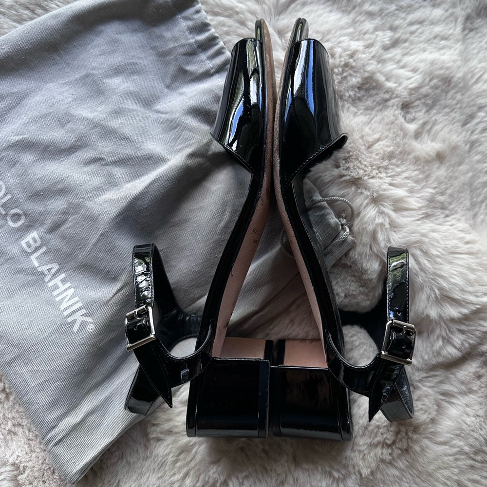 Manolo Blahnik Affian Sandal in Black Patent Leather 39 / 8 - Picture 14 of 16